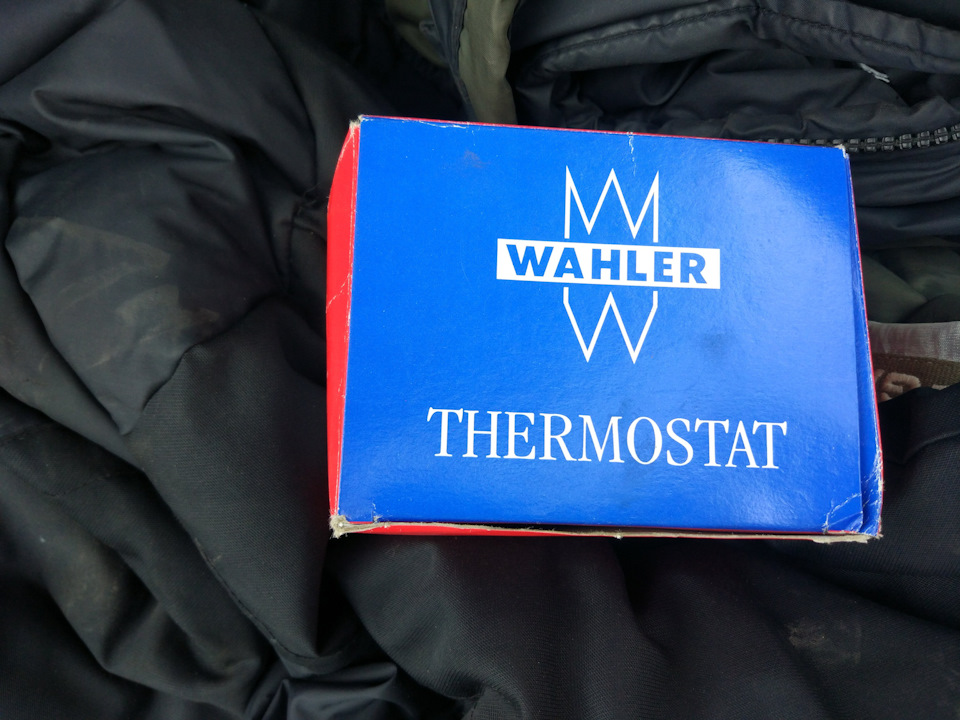 Заміна термостата на Wahler 4175.92D, і датчика температури двигуна 1