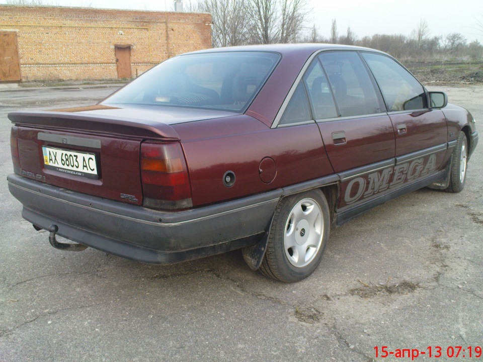 Поставив спойлер від Opel Senator B 1