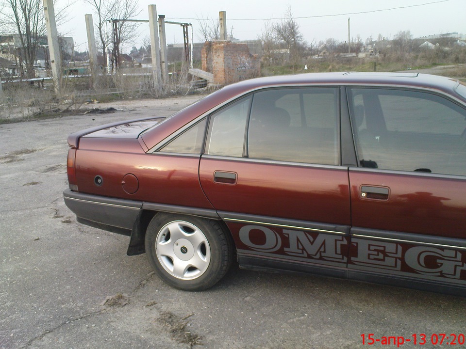 Поставив спойлер від Opel Senator B 2
