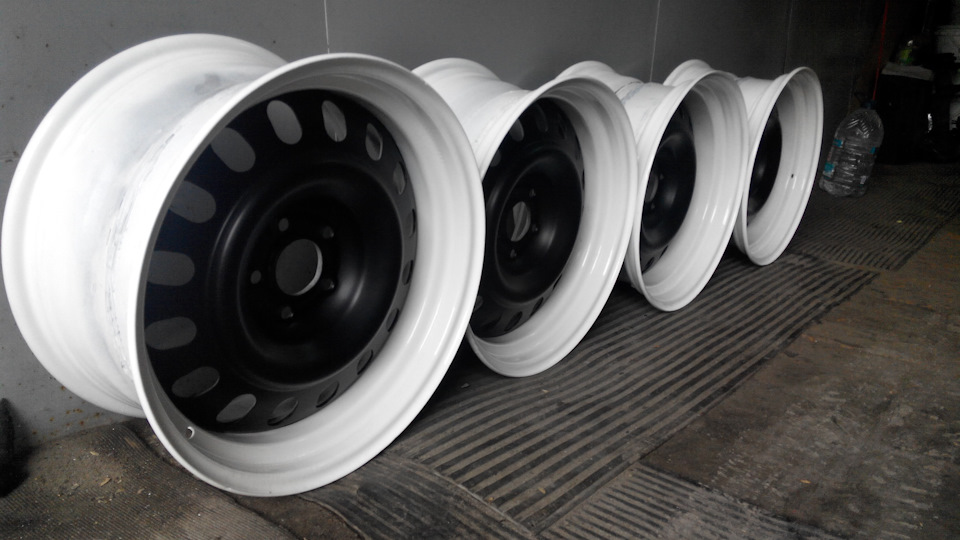 Розварювання R17 8,5J і 10J у двоквітку аналогом Plasti dip 2