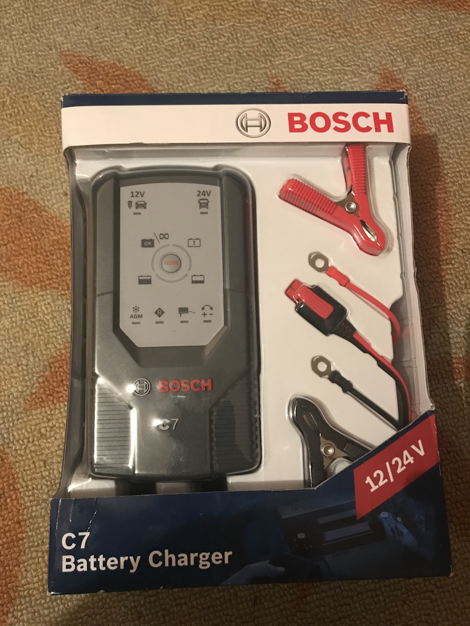 Новорічний подарунок від коханої! Зарядний пристрій Bosch C7 2