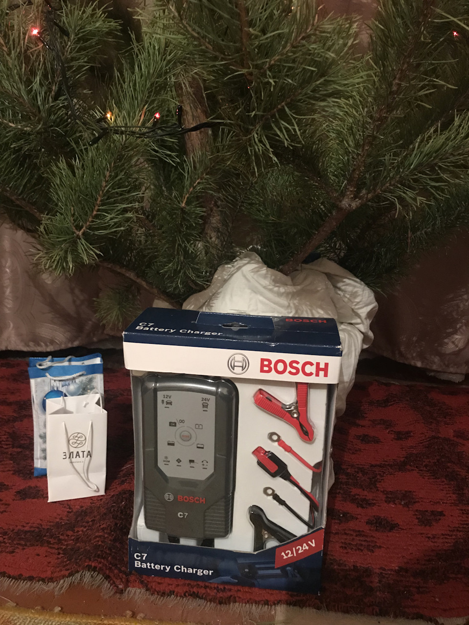 Новорічний подарунок від коханої! Зарядний пристрій Bosch C7 1