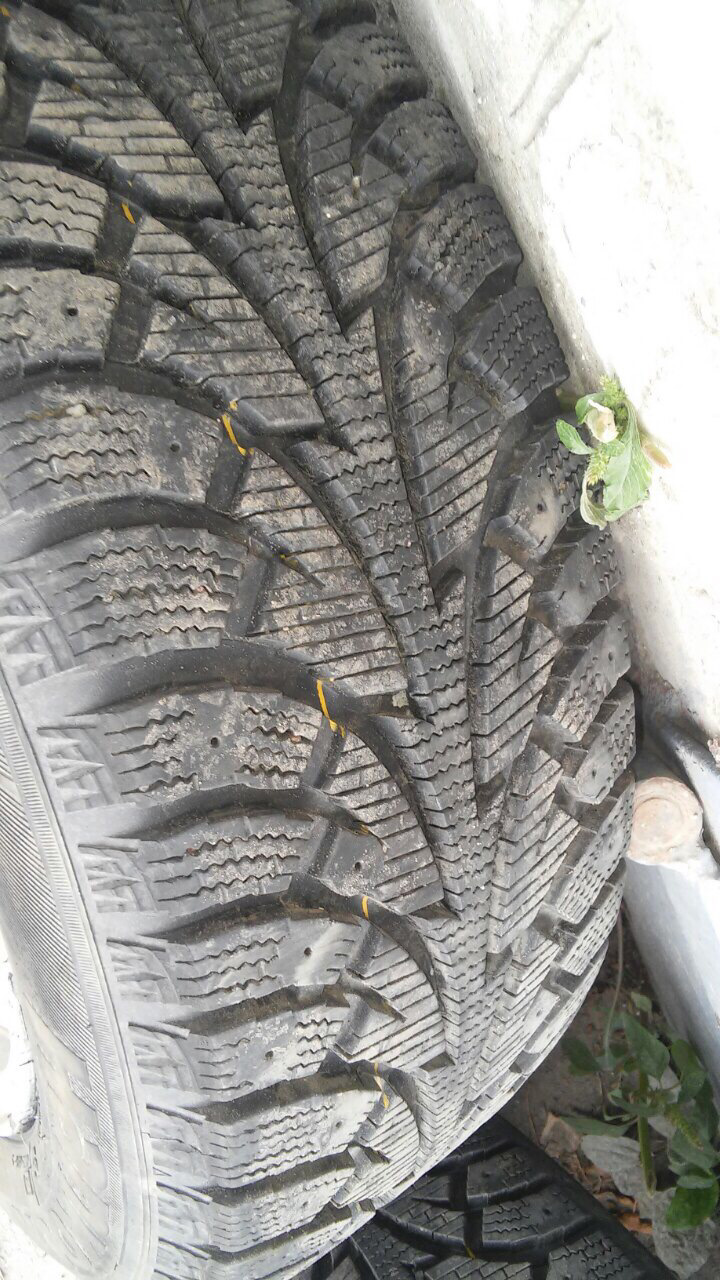 Прикупив гуму на зиму Hankook I Pike 195 60 r15 5