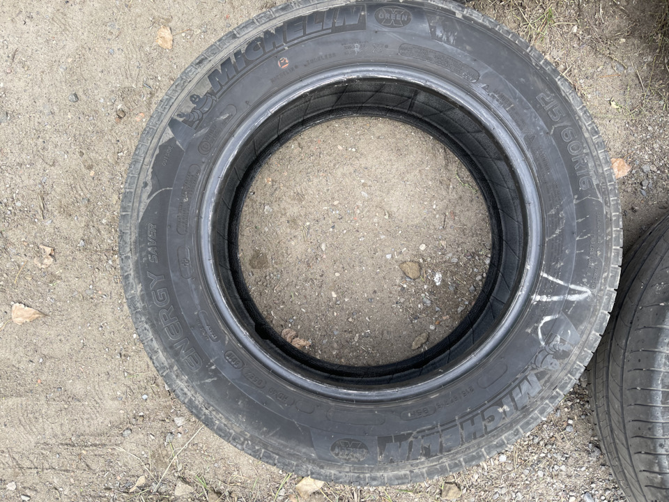 Продам гуму літо Michelin 215 60 R16 5