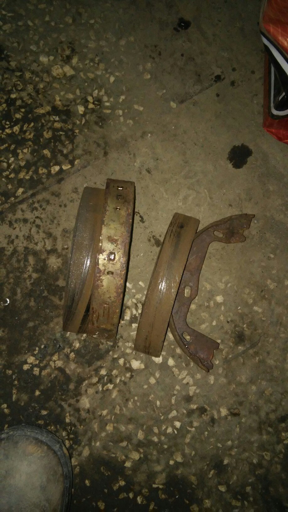 Заміна гальмівних колодок Або повернення до життя Ручника) 5