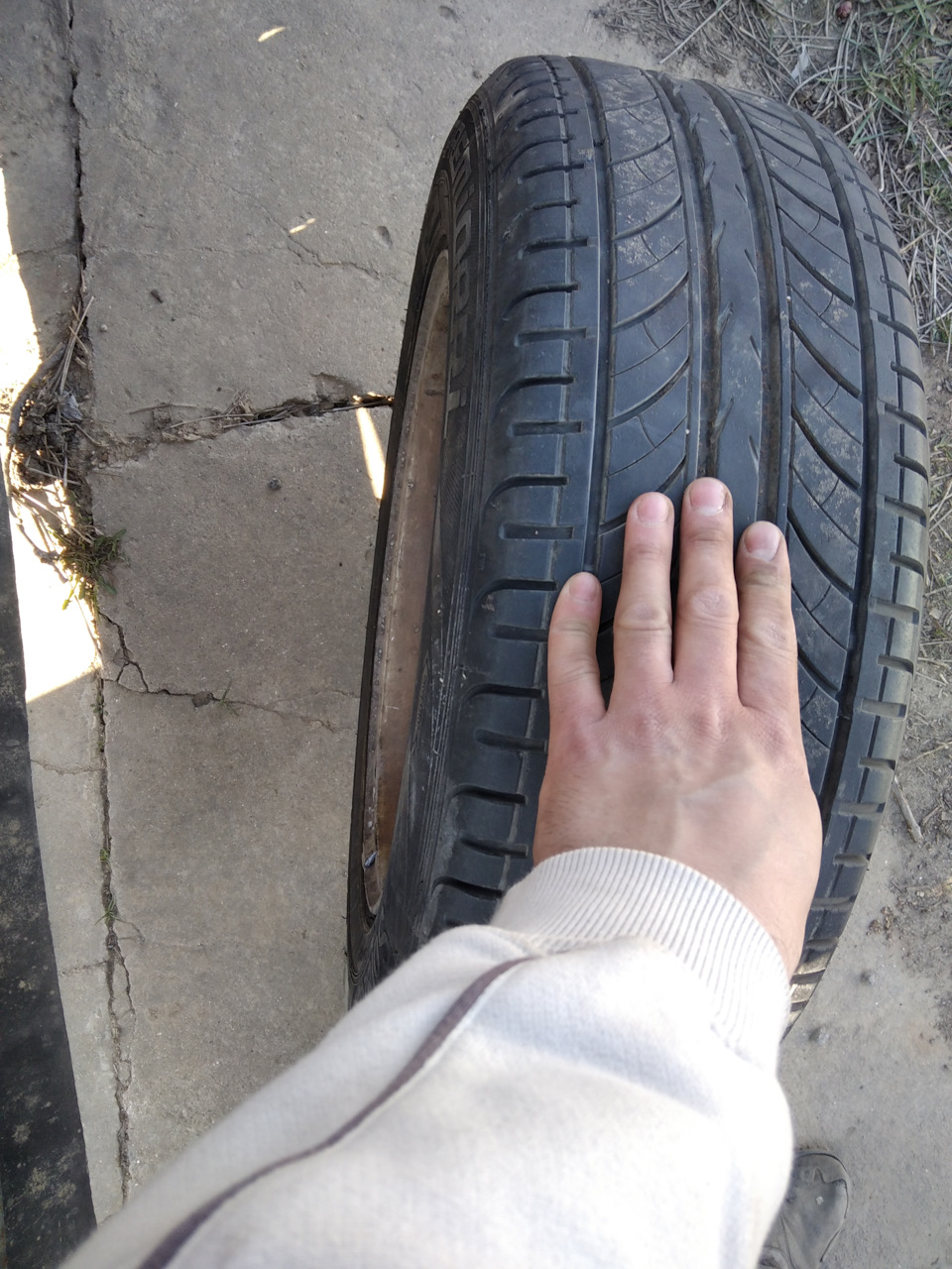 Літнє взуття premirri solazo 215/60 r16 3