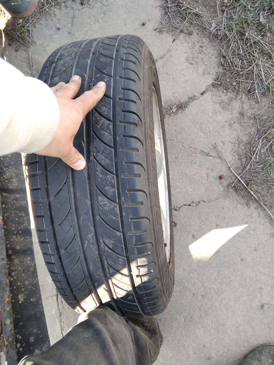 Літнє взуття premirri solazo 215/60 r16 2