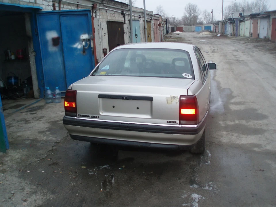 Взяв тракторця на гайки та болтики