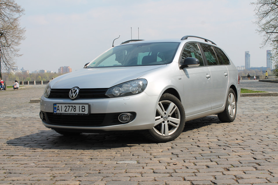 Діти, продаю ще одну свою машинку)) VW Golf VI 2013 рік! 2