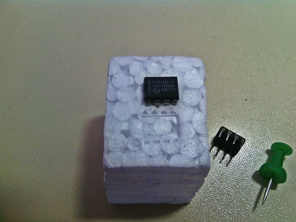 Чип для LCD 2