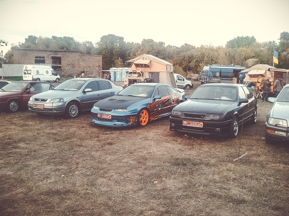 OPEL LINE - перші телефонні фото із заїзду на OldCarLand 2