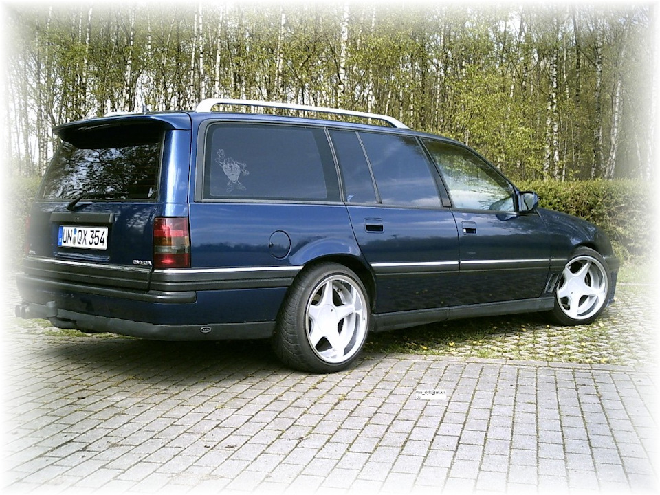 Шукаю спойлер на Opel Omega A Caravan 3