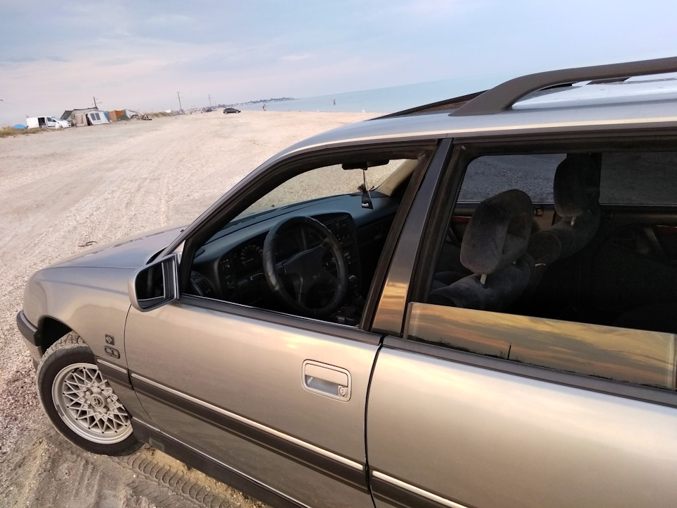 На узбережжі Азовського Моря Opel Omega #Supremo Wagon 5