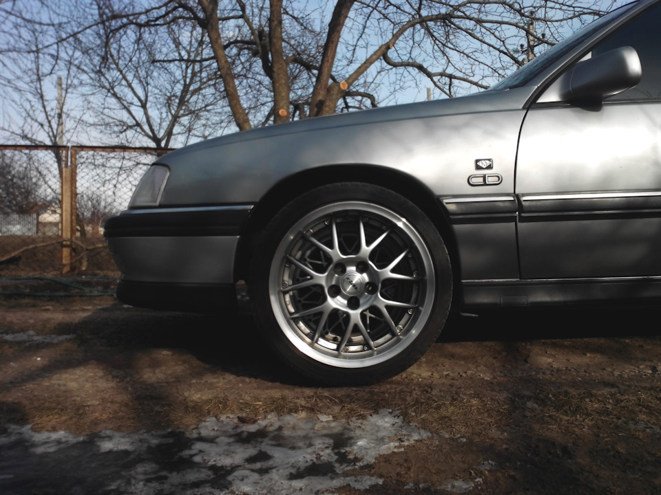 Нові колеса R17 на Opel Omega A 2