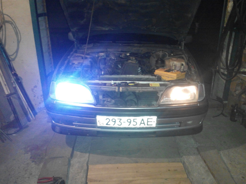 Заміна габаритних лампочок на Opel Omega A 3