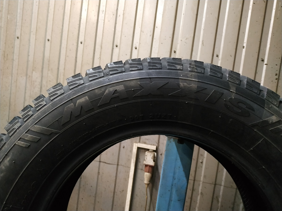 Зимова гума Maxxis ArcticTrekker NP3 + заміна масла 2