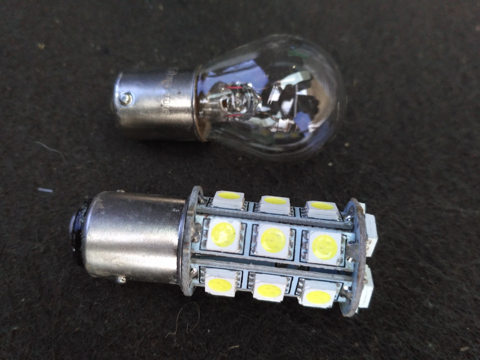 LED на ліхтарі заднього ходу 2