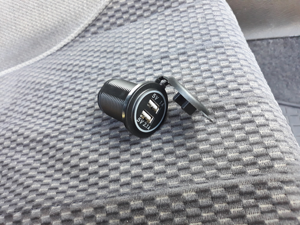 USB розетка 1