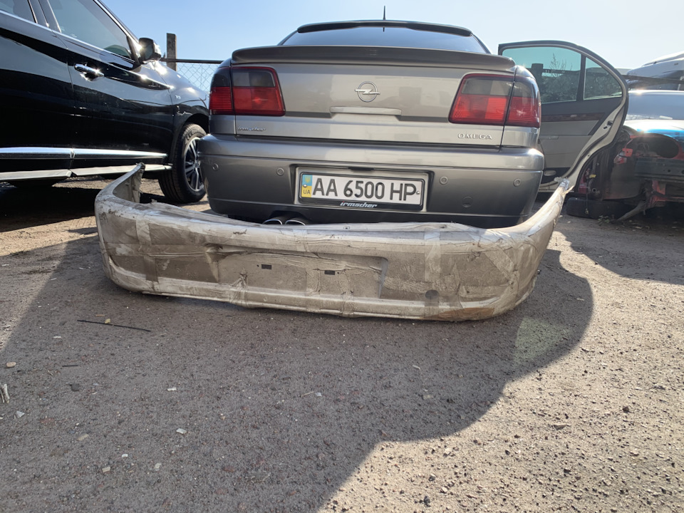 Задній бампер Irmscher 1