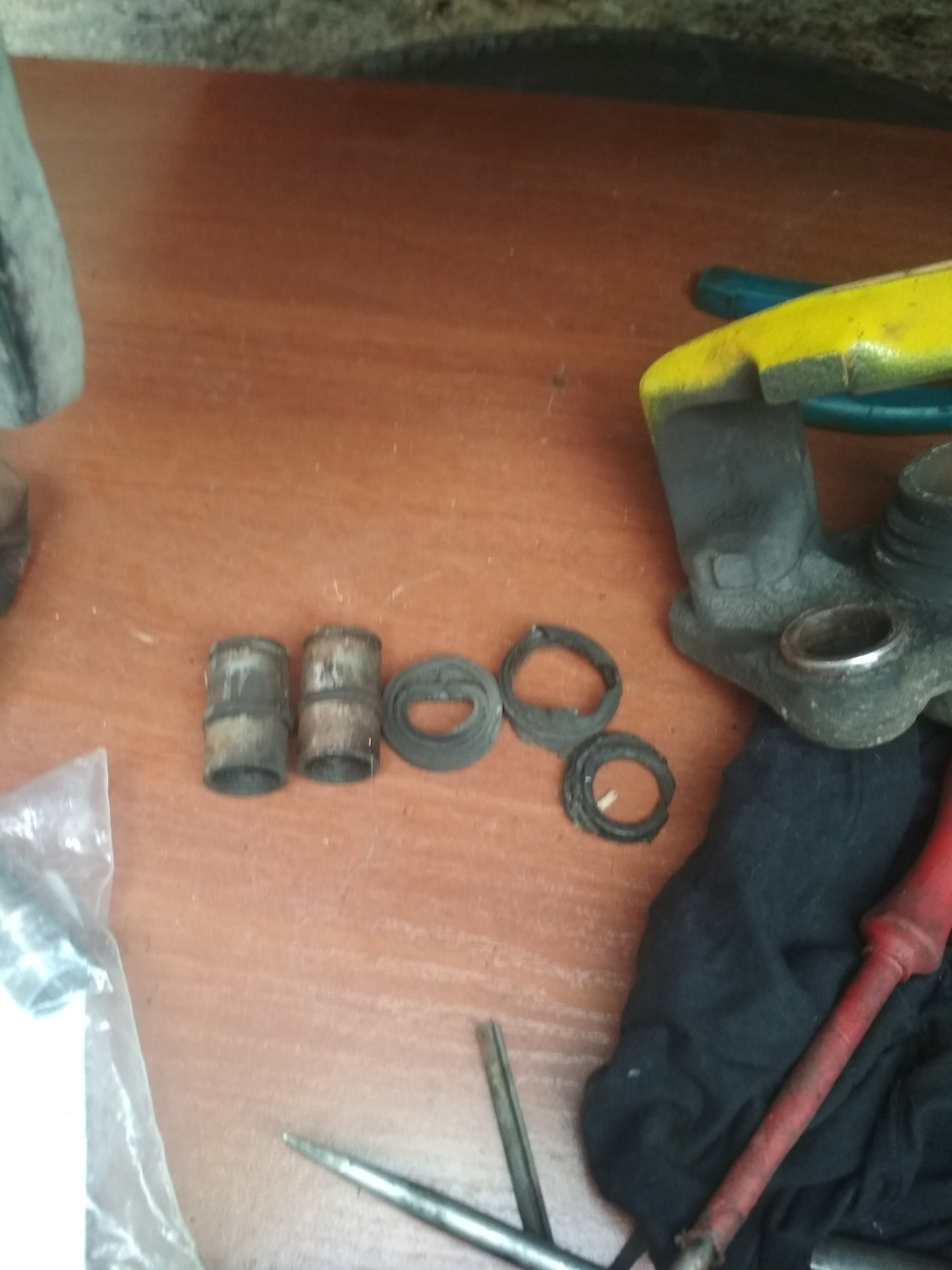 Заміна гальмівних колодок та ремкомплектів 3
