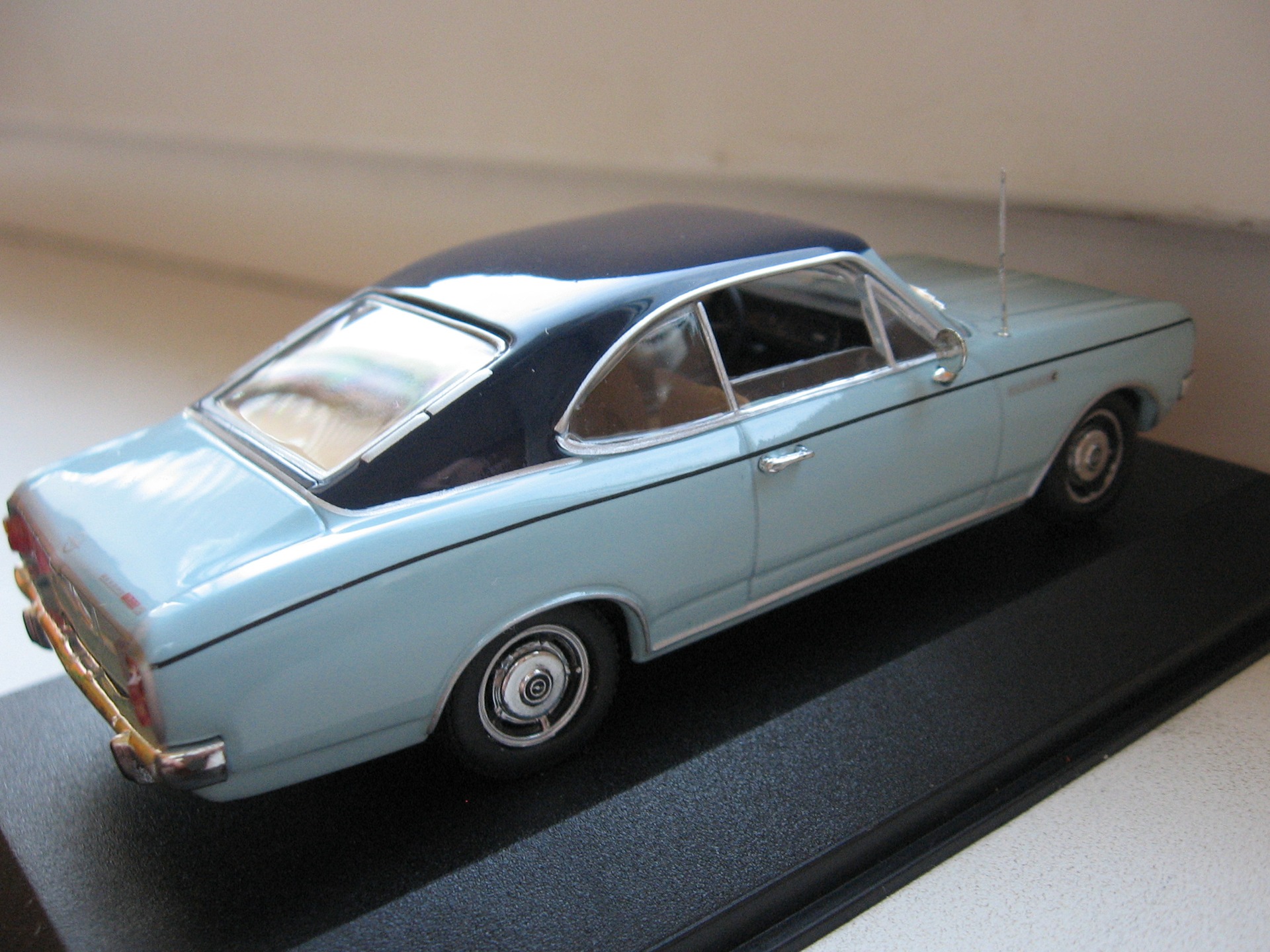 Opel Rekord C Coupe 1/43 3