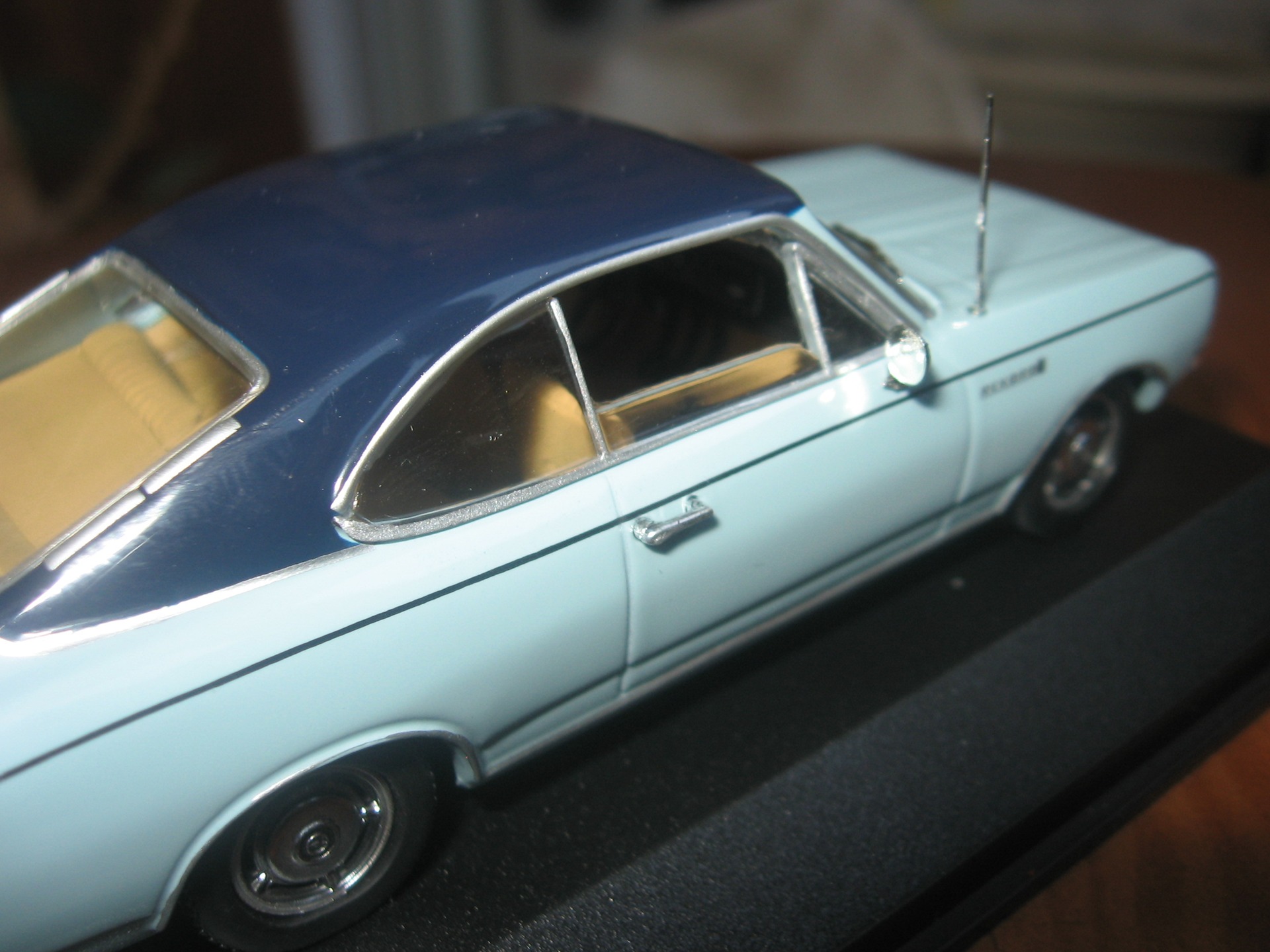 Opel Rekord C Coupe 1/43 4