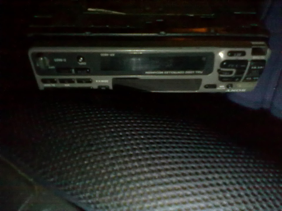 aux на касетному мафоні sony xr-4800 1
