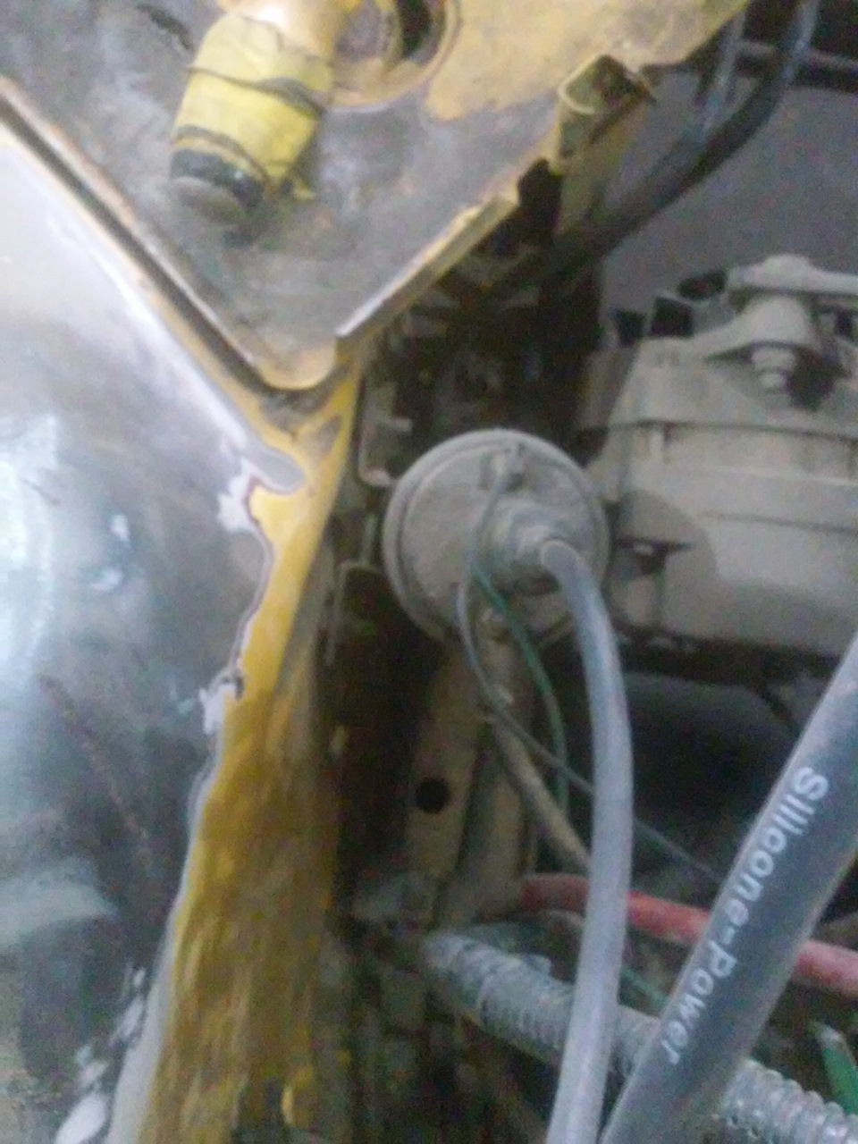 Підготовка моторного відсіку до фарбування, збирання мотора з наступним запуском 2