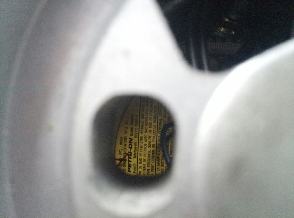 (Продано)Спортивне італійське кермо Raid KBA 70248 з AirBag 5