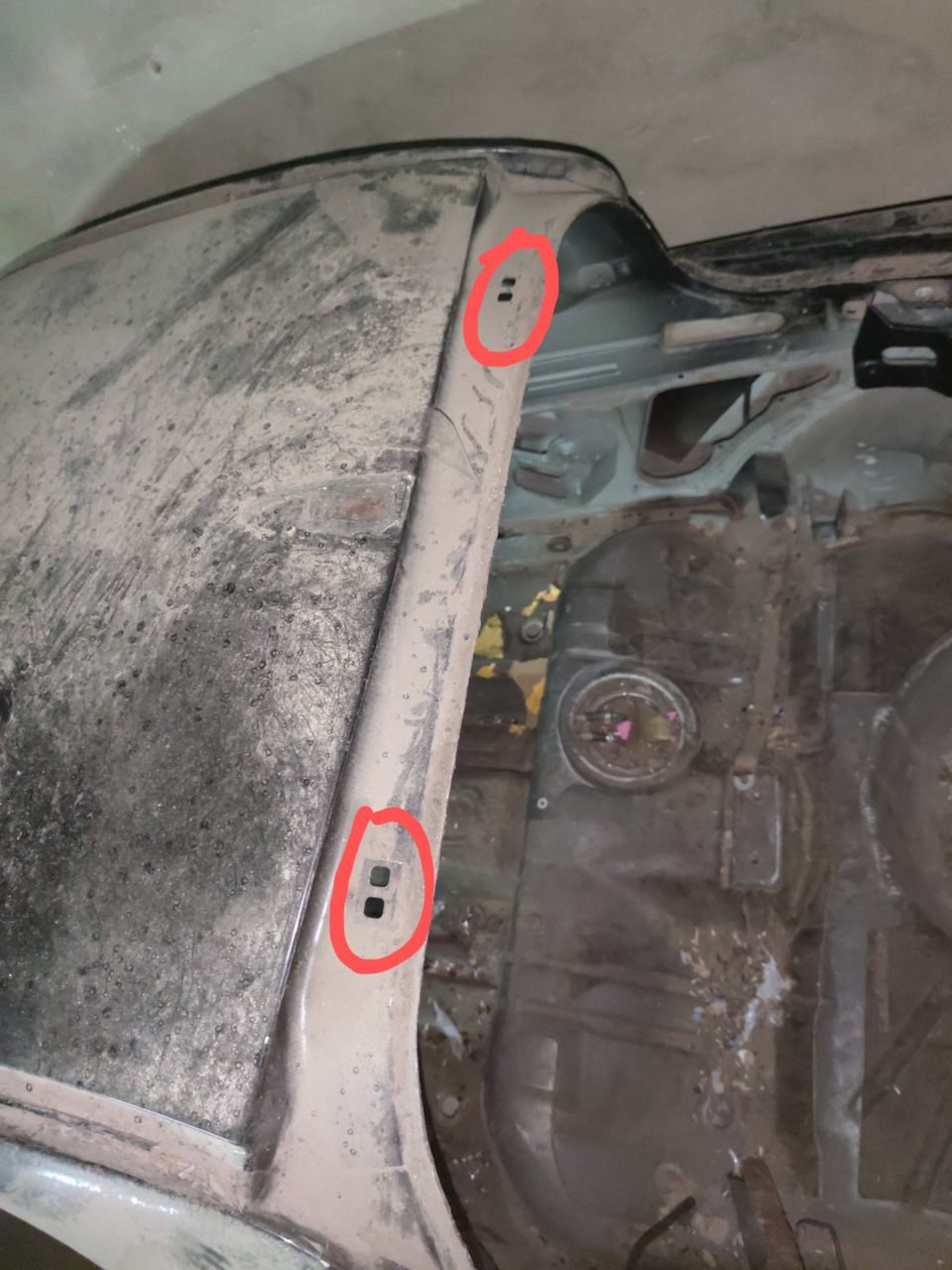Opel tigra петлі кришки багажника 3