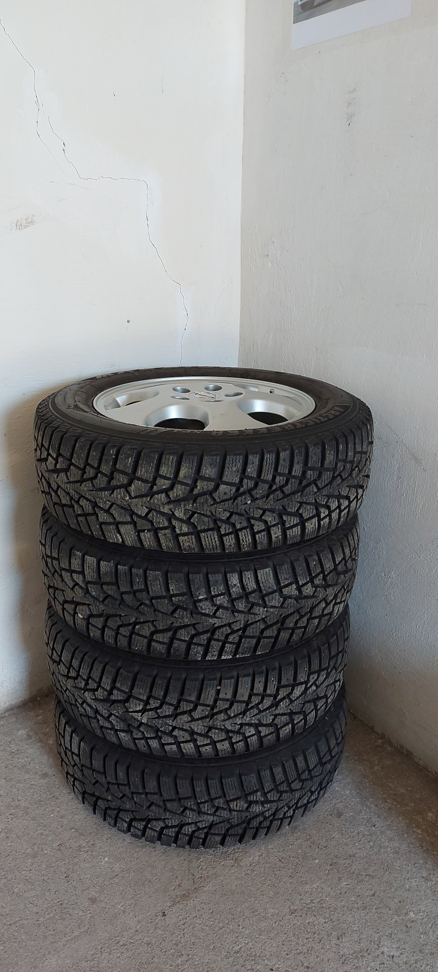 До зими готовий, гума MAXXIS 1