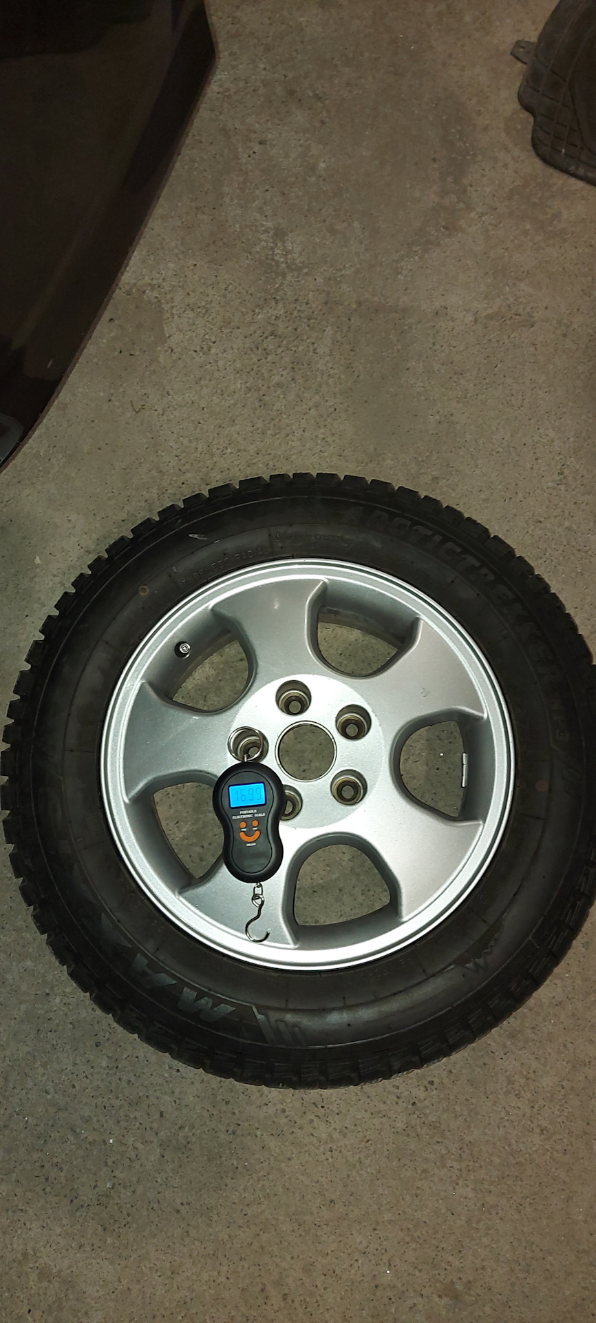 До зими готовий, гума MAXXIS 3