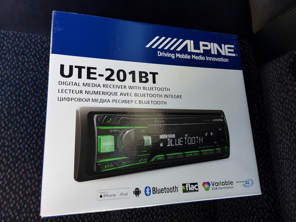 Заміна магнітоли Alpine ute-201bt 1