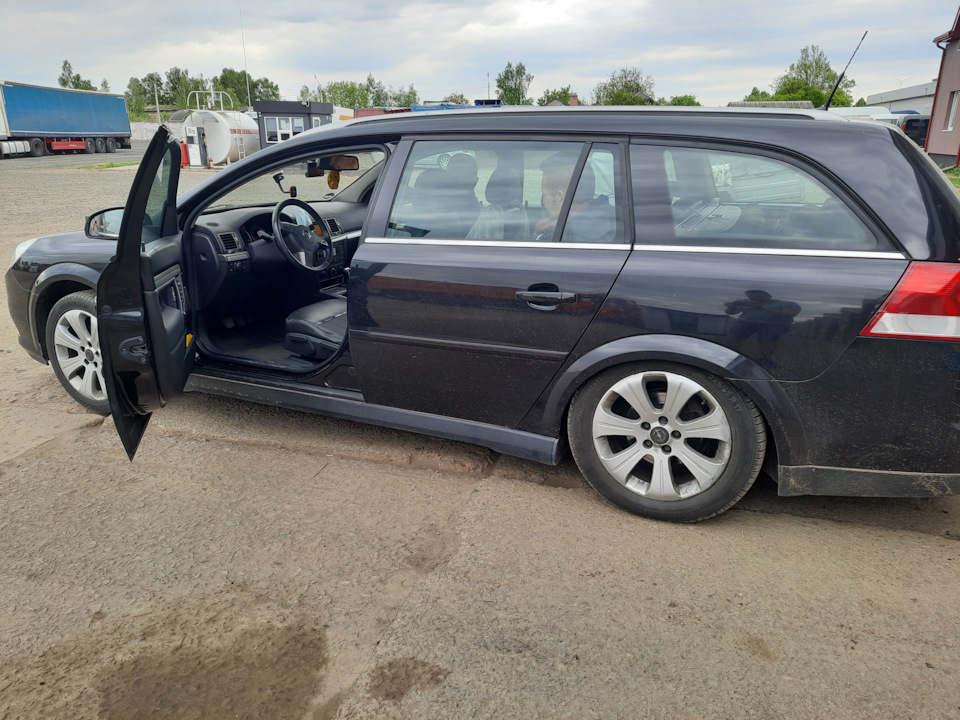 225/55r17 vectra c 5