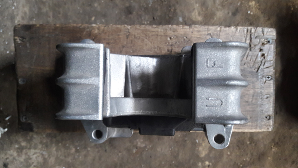 Подушка КПП 04046 Febi. 5