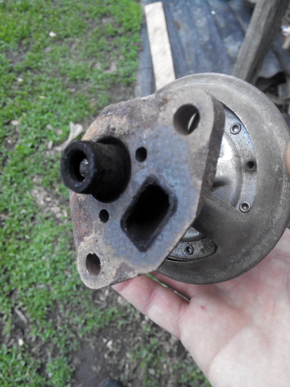 Заглушивши EGR 1