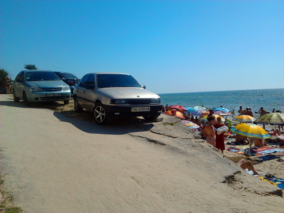 А чи не скупнутися в морі? 3