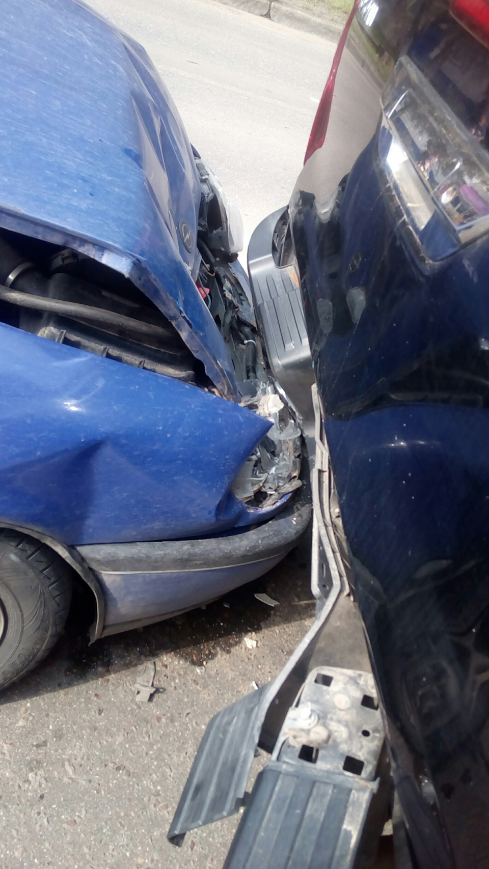 Баба за кермом або як НЕ потрібно встигати на жовтий. 1
