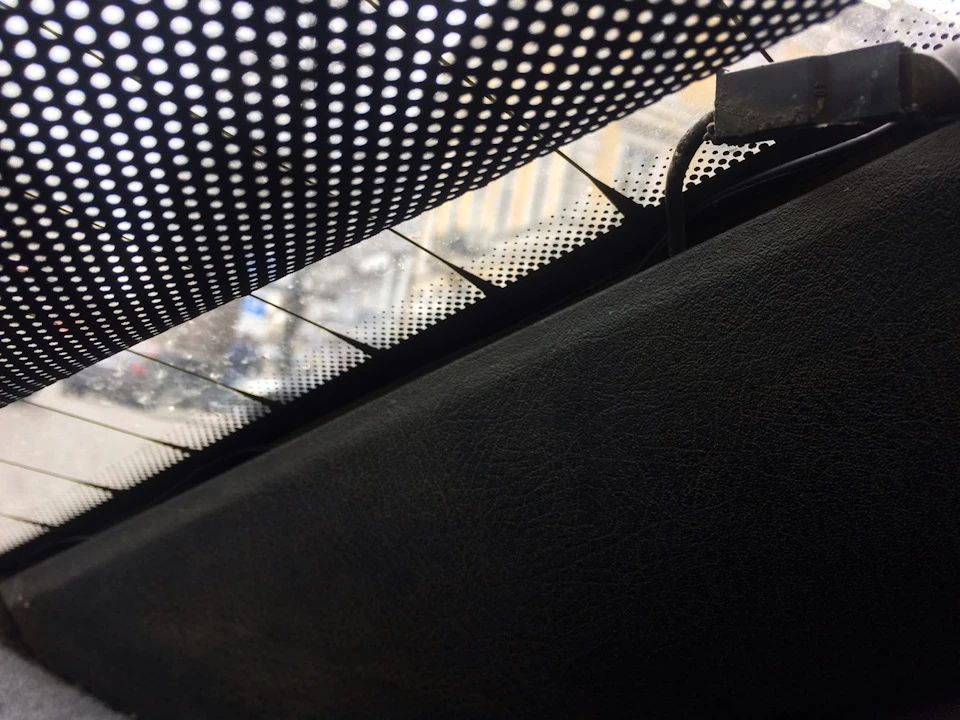 Антен і обігрів заднього скла)
