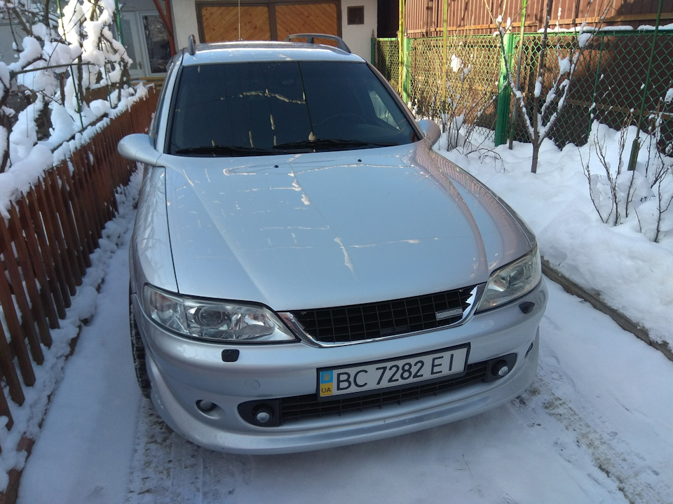 Фото автомобіля і одометер .Фото автомобиля и одометер. 4