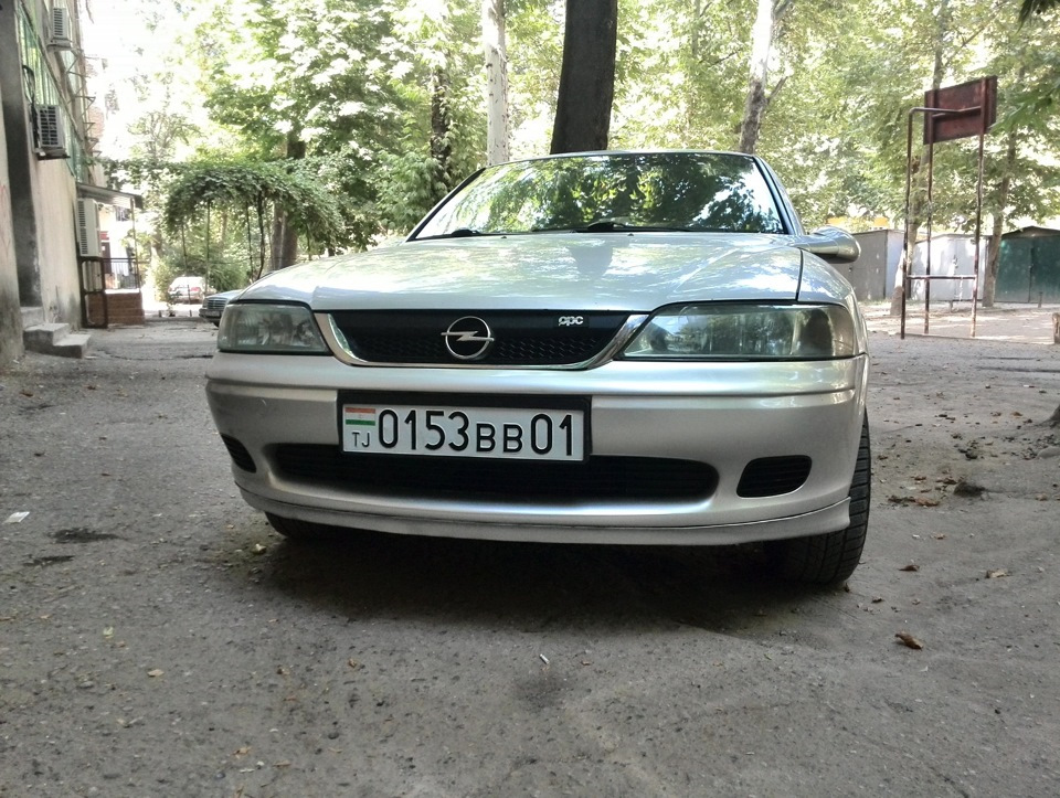 Різновиди решіток радіатора Opel Vectra В. Яка лутша? 5