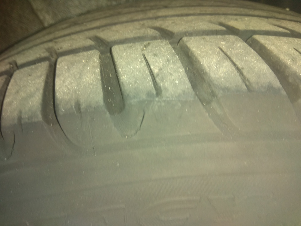 Заміна передніх шин на нові Bridgestone Turanza ER300 225/45 R17. Заміна передніх шин на нові Bridgestone Turanza ER300 225/45 R17 2
