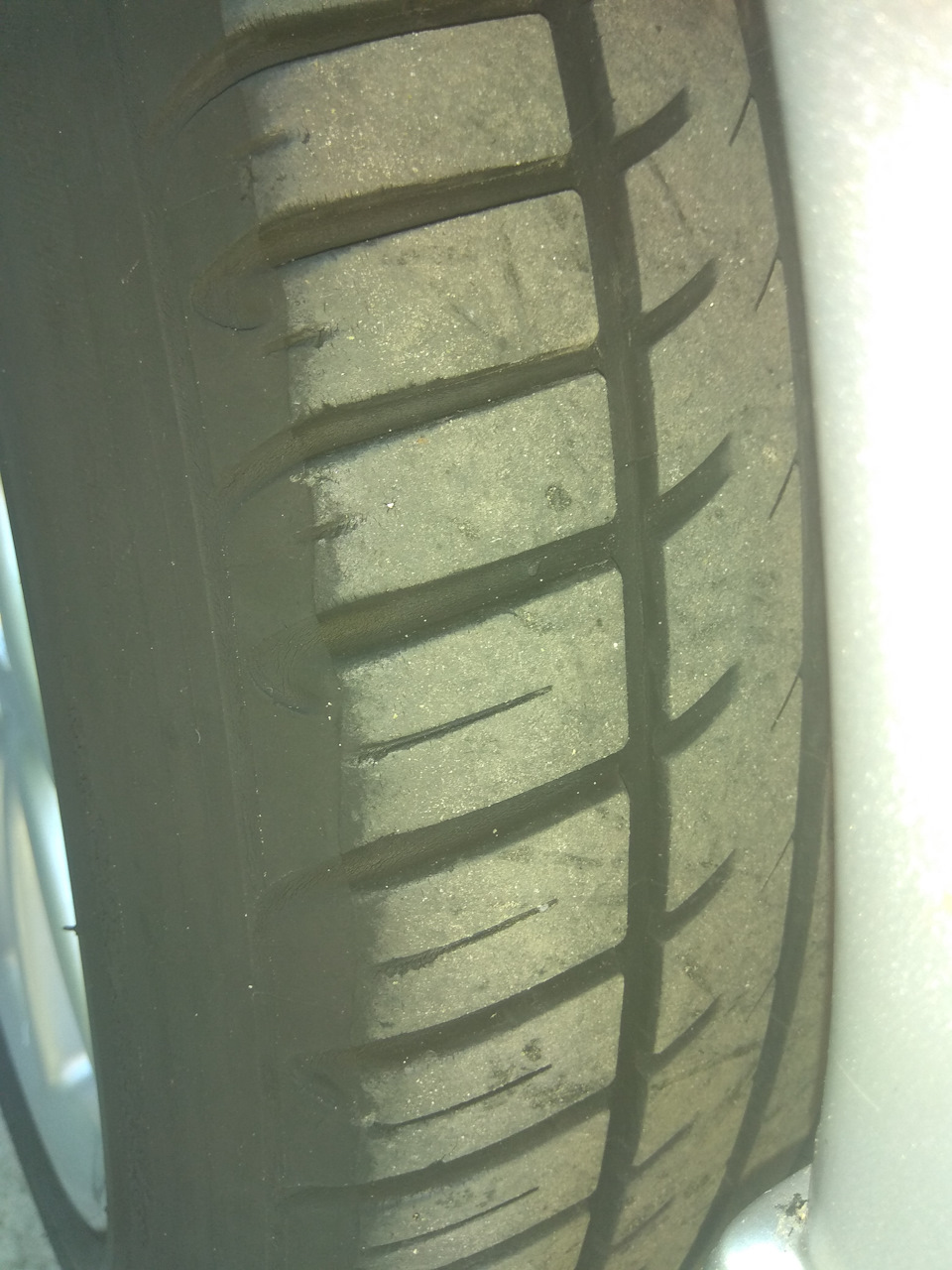 Заміна передніх шин на нові Bridgestone Turanza ER300 225/45 R17. Заміна передніх шин на нові Bridgestone Turanza ER300 225/45 R17 1