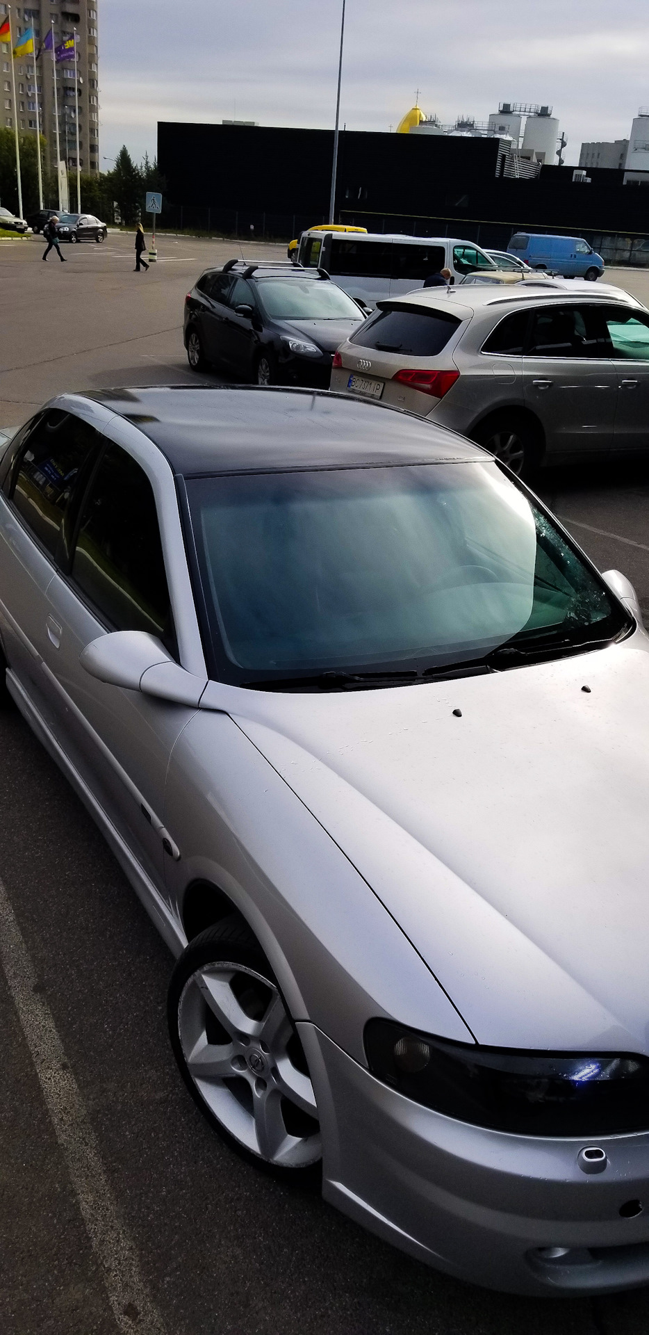 Black roof, welcome back! 1
