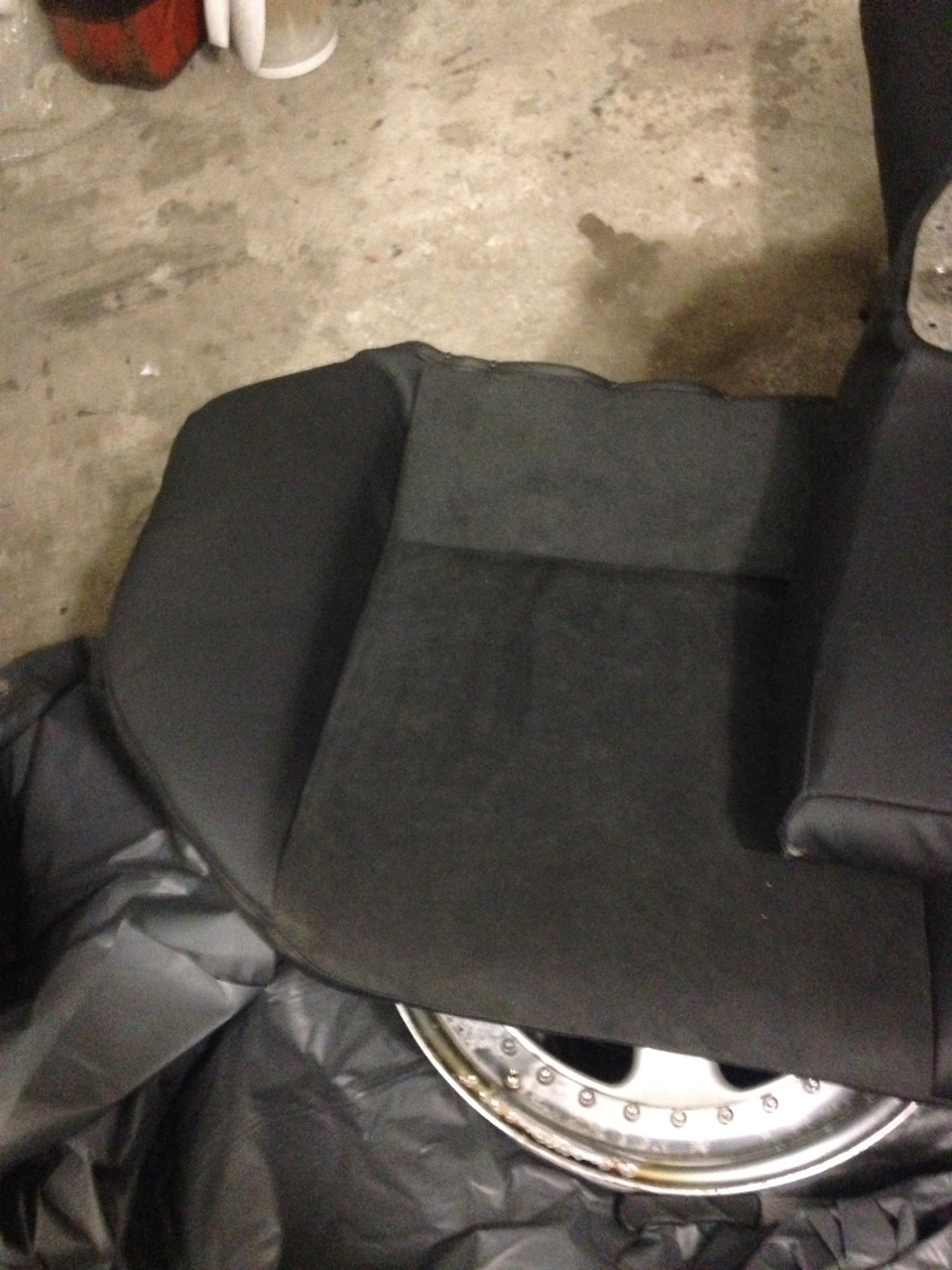 Recaro відновлено 4
