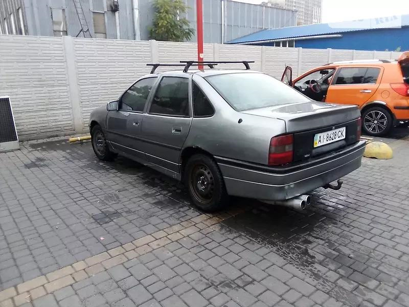 двотисячка у продажу 1