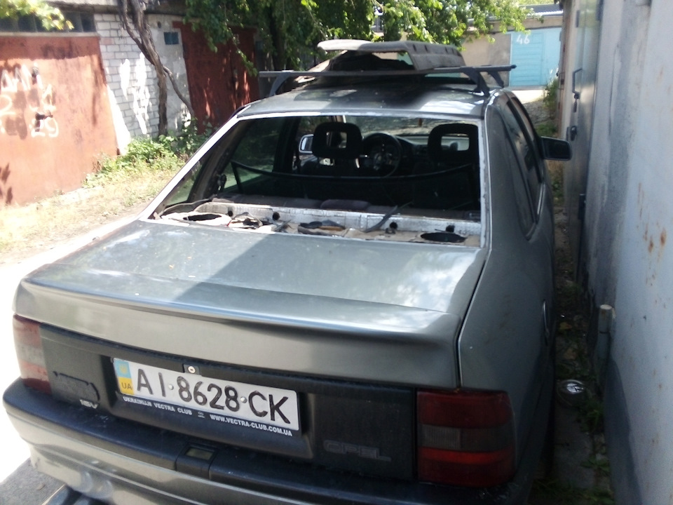 Тук-тук! Хто там? Скло! 1