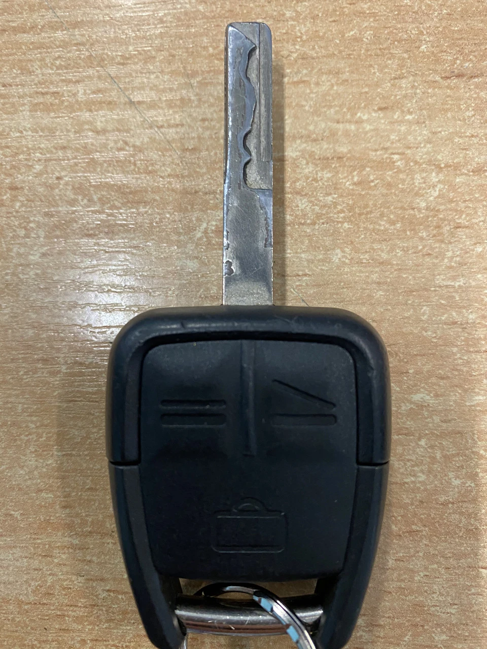 Прошу допомогти! Другий ключ на Vectra C