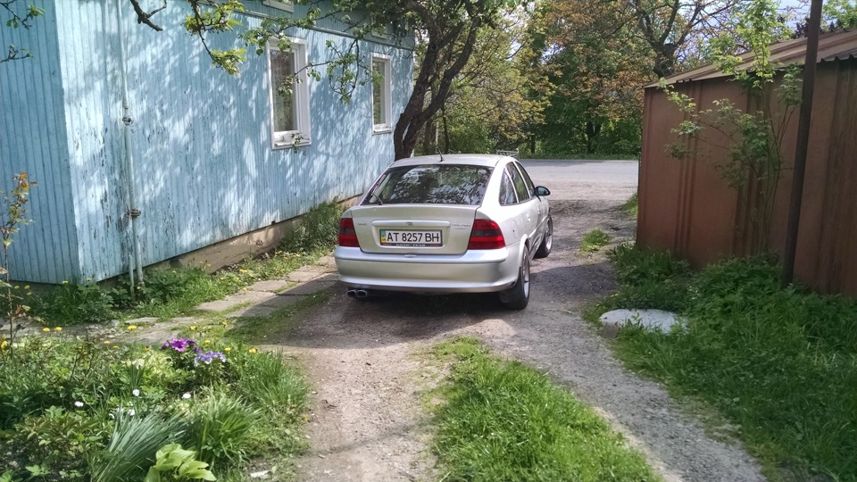 Для ShutB3))) поставив стокові затемнені стопи! 1