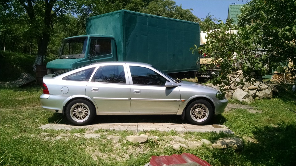 Вектра відпочиває))) 2